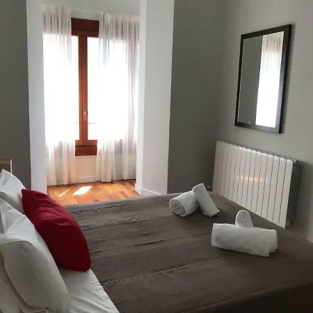 Vtz El Balcon De Rey Alfonso Ii Appartamento Saragozza